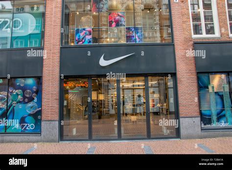 action sportschoenen kalverstraat nike